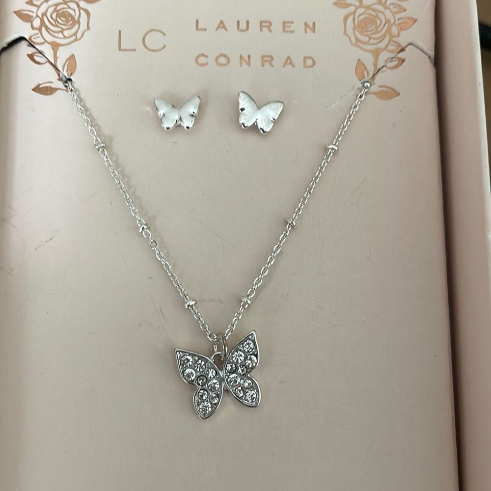 NWT 16 “ chain butterfly necklace with matching earrings